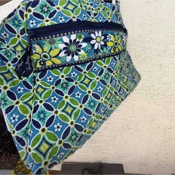 Vera Bradley Weekender Bag Floral Patterned Blue & Green with adjustable… - Picture 2 of 12